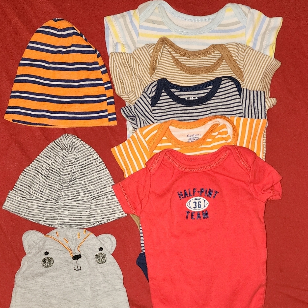 Baby Bodysuits and Hats Set - Stripes and Bear Design
